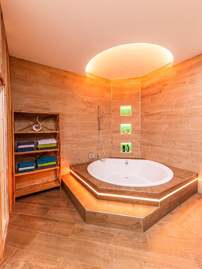 Murtal Suiten Zeltweg Bagian luar foto
